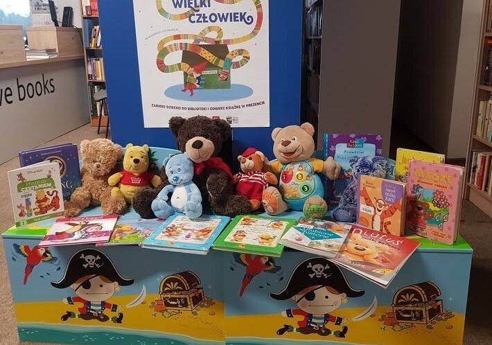 Grafika 1: 25 listopada - Światowy Dzień Pluszowego Misia