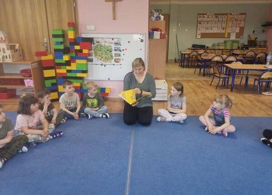 Grafika 1: Tydzień Bibliotek 8 - 15 maja 2022r. - dzień trzeci.