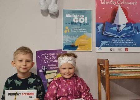 Grafika 1: "MAŁA KSIĄŻKA WIELKI CZŁOWIEK"