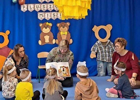 Grafika 2: Światowy Dzień Pluszowego Misia