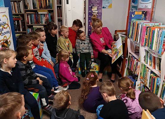 Grafika 1: Światowy Dzień Książki i Praw Autorskich