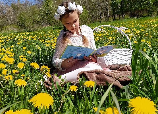 Grafika 3: KONKURS FOTOGRAFICZNY  "Pokaż, co, gdzie i jak czytasz"