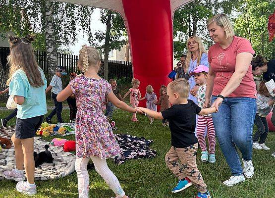 Grafika 4: Wakacyjne spotkanie na polanie dla przedszkolaków