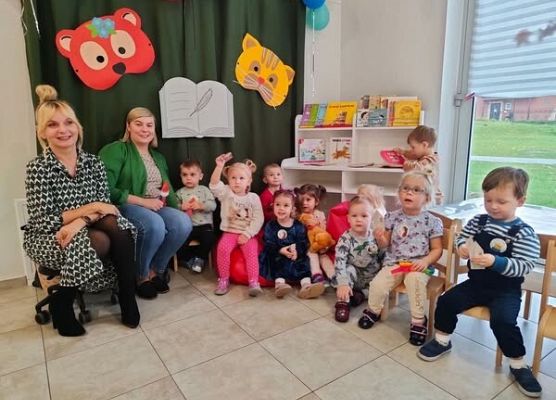 Grafika 1: ŚWIATOWY DZIEŃ POSTACI Z BAJEK