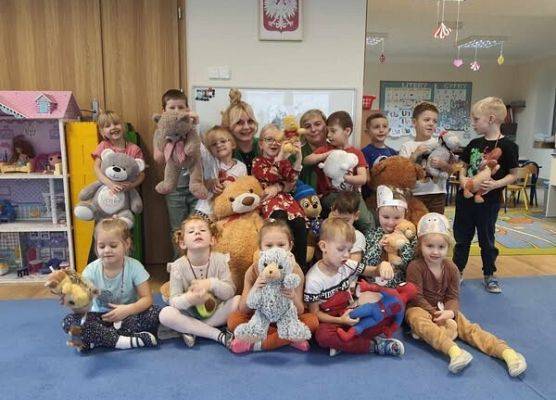 Grafika 3: Dzień Pluszowego Misia