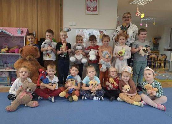 Grafika 4: Dzień Pluszowego Misia