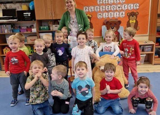 Grafika 3: Dzień Pluszowego Misia