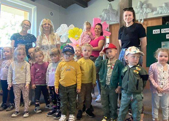 Grafika 6: Odwiedziny dzieci z Przedszkola Gminnego w Wicku - tydzień bibliotek