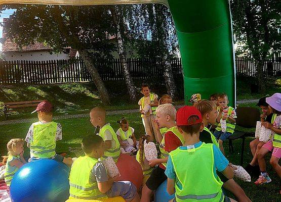 Grafika 4: Zajęcia wakacyjne - dzień pierwszy