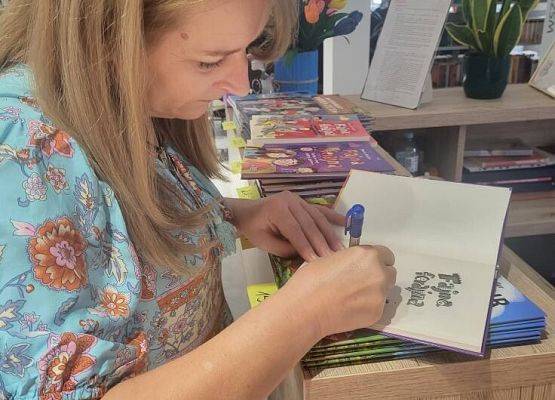 Grafika 6: Spotkanie autorskie z pisarką Kasią Keller