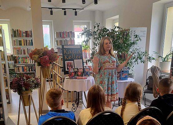 Grafika 4: Spotkanie autorskie z pisarką Kasią Keller