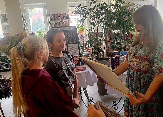 Grafika 5: Spotkanie autorskie z pisarką Kasią Keller