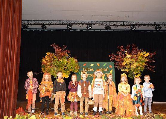 Grafika 3: Konkurs recytatorski "Idzie jesień przez las"