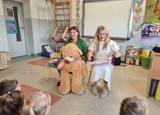 Grafika 3: Światowy Dzień Pluszowego Misia