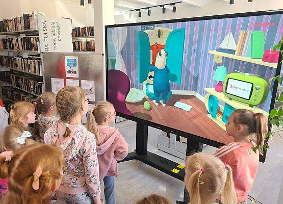 Grafika 13: Wizyta przedszkolaków w bibliotece z okazji Światowego Dnia Książki i Praw Autorskich