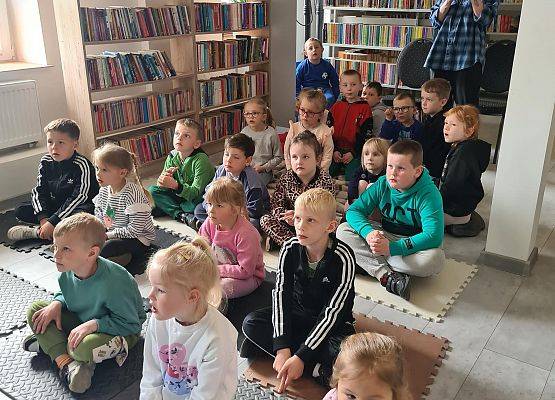 Grafika 6: Spotkanie z edukatorem ze Słowińskiego Parku Narodowego Panem Łukaszem Fuglewiczem