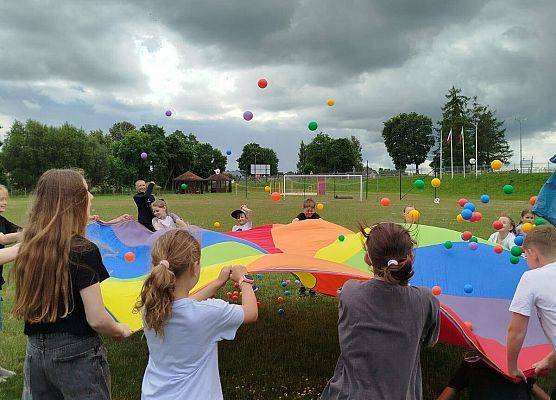 Grafika 7: Zajęcia wakacyjne - dzień sportu