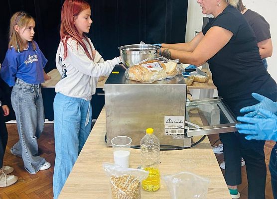 Grafika 9: Ostatni dzień wakacyjnych zajęć – deszcz nie zepsuł zabawy!