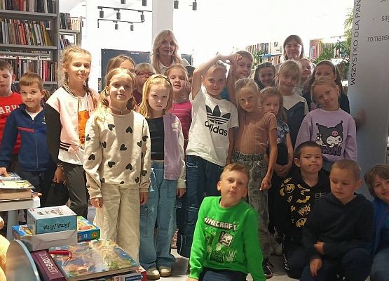 Grafika 5: Odwiedziny uczniów klas I - III ze Szkoły Podstawowej im. Orła Białego w Szczenurzy