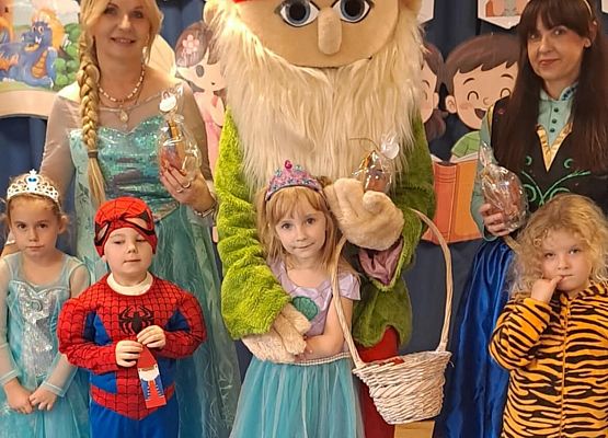 Grafika 4: Dzień Postaci z Bajek