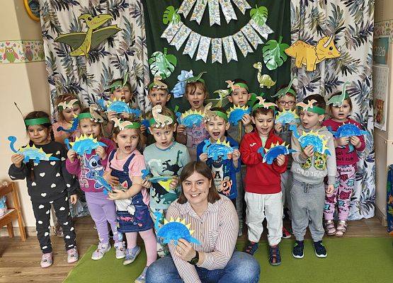 Grafika 13: Dzień Dinozaura