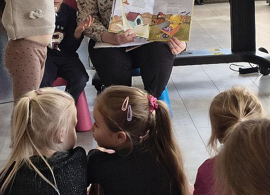Grafika 10: Międzynarodowy Dzień Książki dla Dzieci