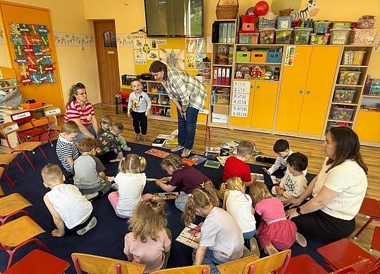 Grafika 8: Światowy Dzień Książki i Praw Autorskich