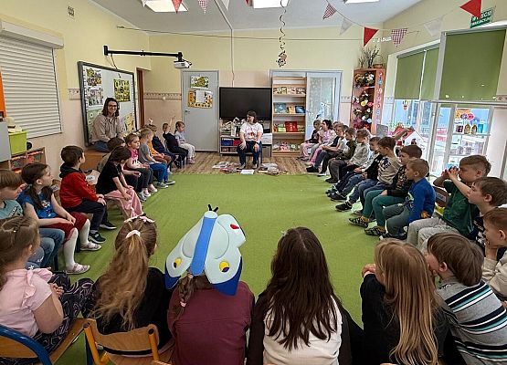 Grafika 11: Światowy Dzień Książki i Praw Autorskich