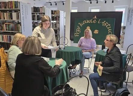 Grafika 2: Przy kawie i sztuce