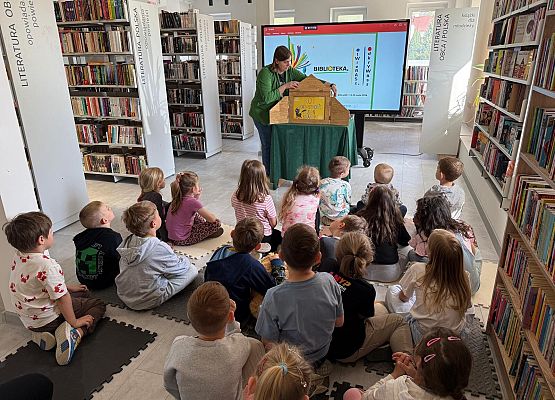 Grafika 12: XXIII Ogólnopolski Tydzień Bibliotek