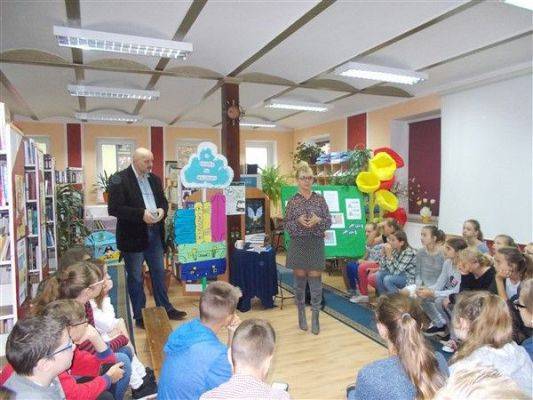 Grafika #1: POMORSKIE SPOTKANIA Z KSIĄŻKĄ NA WALIZKACH 2016