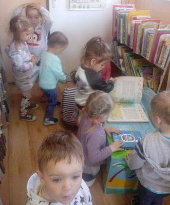 Grafika #2: Dzień Biliotekarza w Bibliotece w Wicku